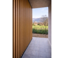 WPC leseni brisolej FS-03A, brušena tekstura, SVETLI HRAST, 50x50x2900 mm