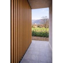 WPC leseni brisolej FS-03A, brušena tekstura, SVETLI HRAST, 50x50x2900 mm