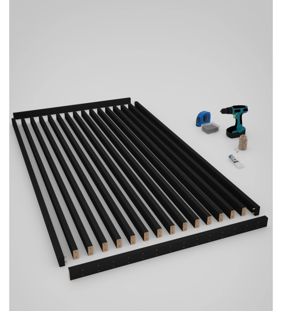 Lesena predelna stena, pripravljena za montažo, črna