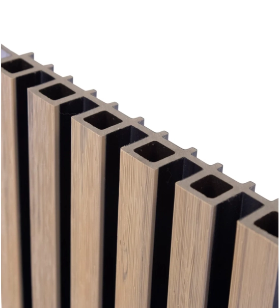WPC fasadni panel, 223x26x2900 mm, SVETLI HRAST s črnimi fugami, 6 rešetk (0,64 m²)