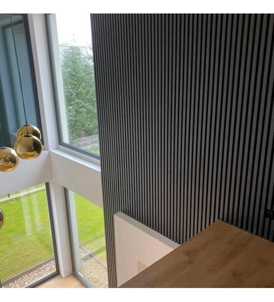 3D dekorativne lamele, lesene letvice za stena ali strop (28x37 mm) (črna)