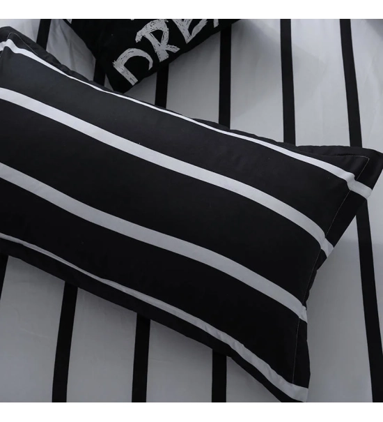 Posteljnina 160x200, 4 delna, črna z belimi črtami